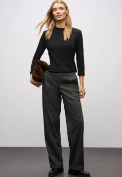Basic Turtleneck Shirt
