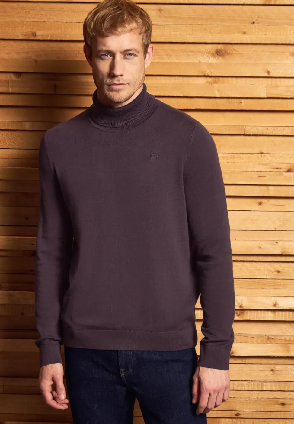 Basic Turtleneck Pullover
