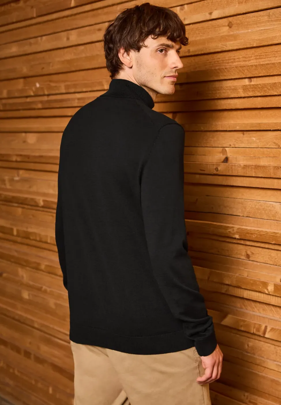Basic Turtleneck Pullover