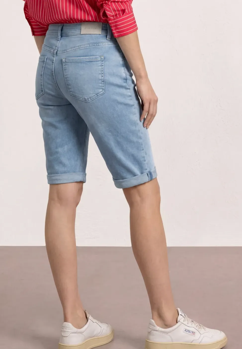 Bermuda coupe slim avec revers