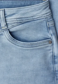 Bermuda coupe slim avec revers