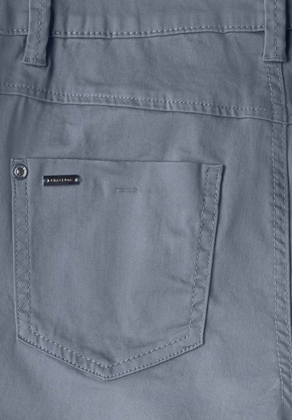Bermuda en satin