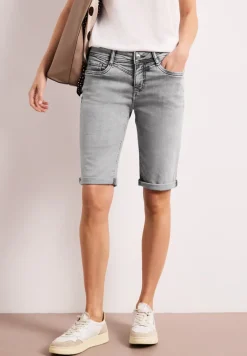 Bermuda Slim Legs avec détail Turn-Up