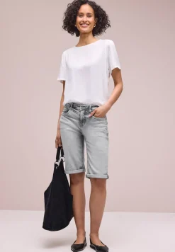Bermuda slim à revers