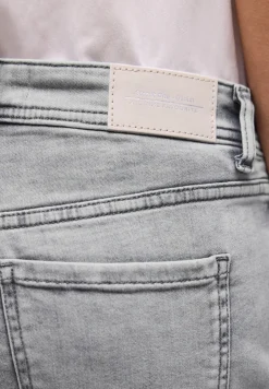 Bermuda slim à revers