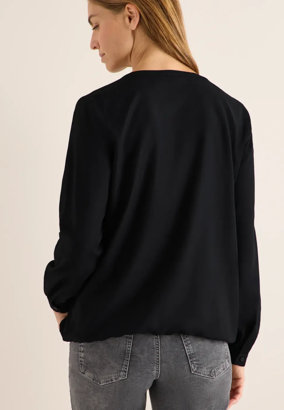 Blouse à col fendu