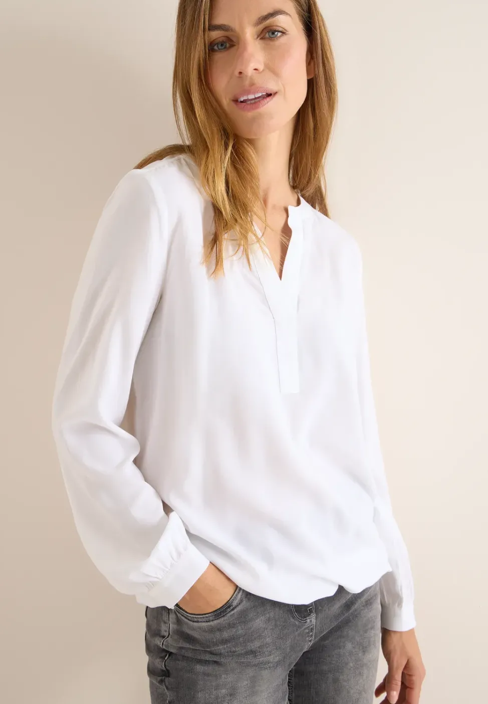 Blouse à col fendu
