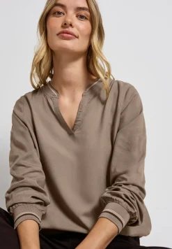 Blouse à col fendu avec bande