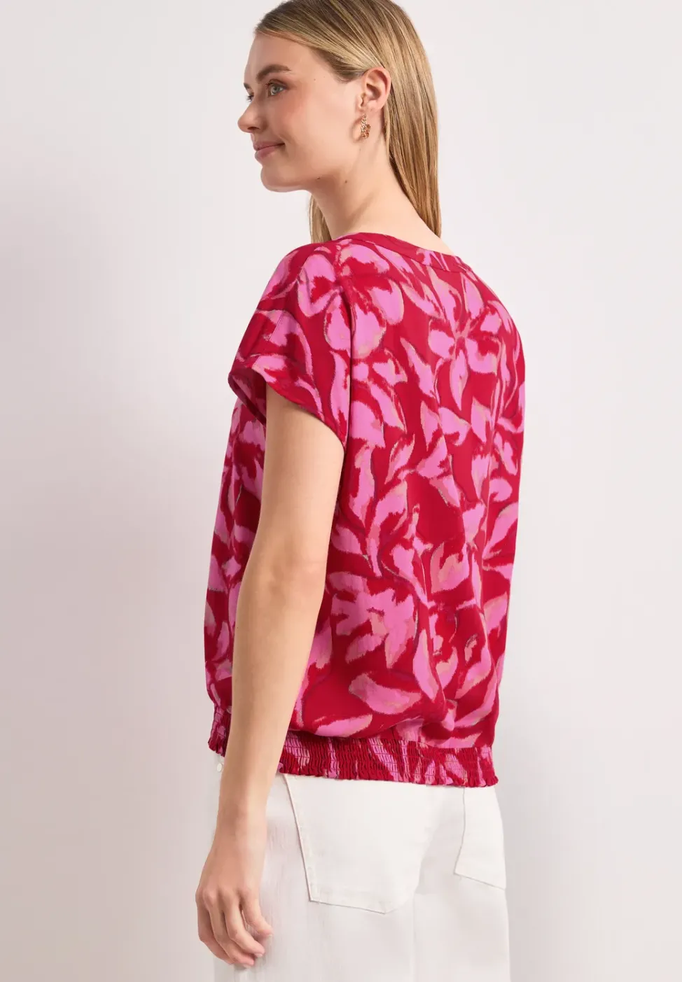 Blouse à col fendu avec détail smocké