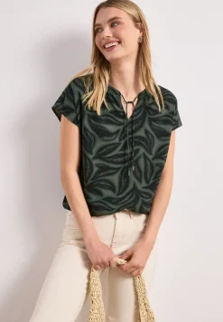Blouse à col fendu avec détail smocké