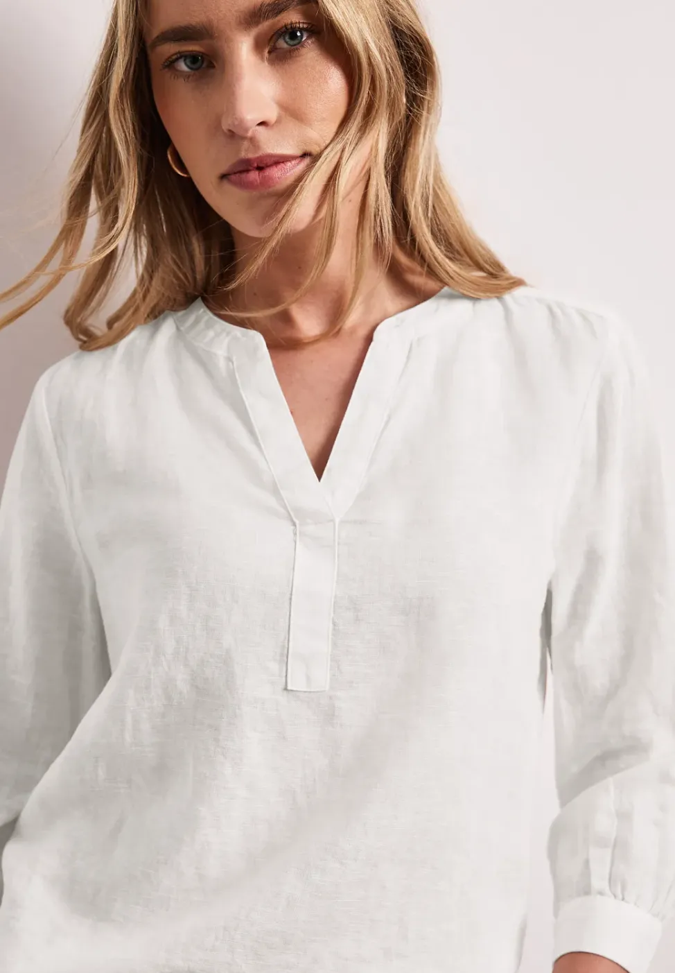 Blouse à col fendu en lin mélangé