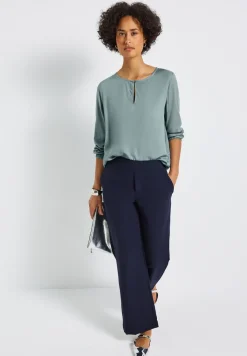 Blouse à col rond avec découpe