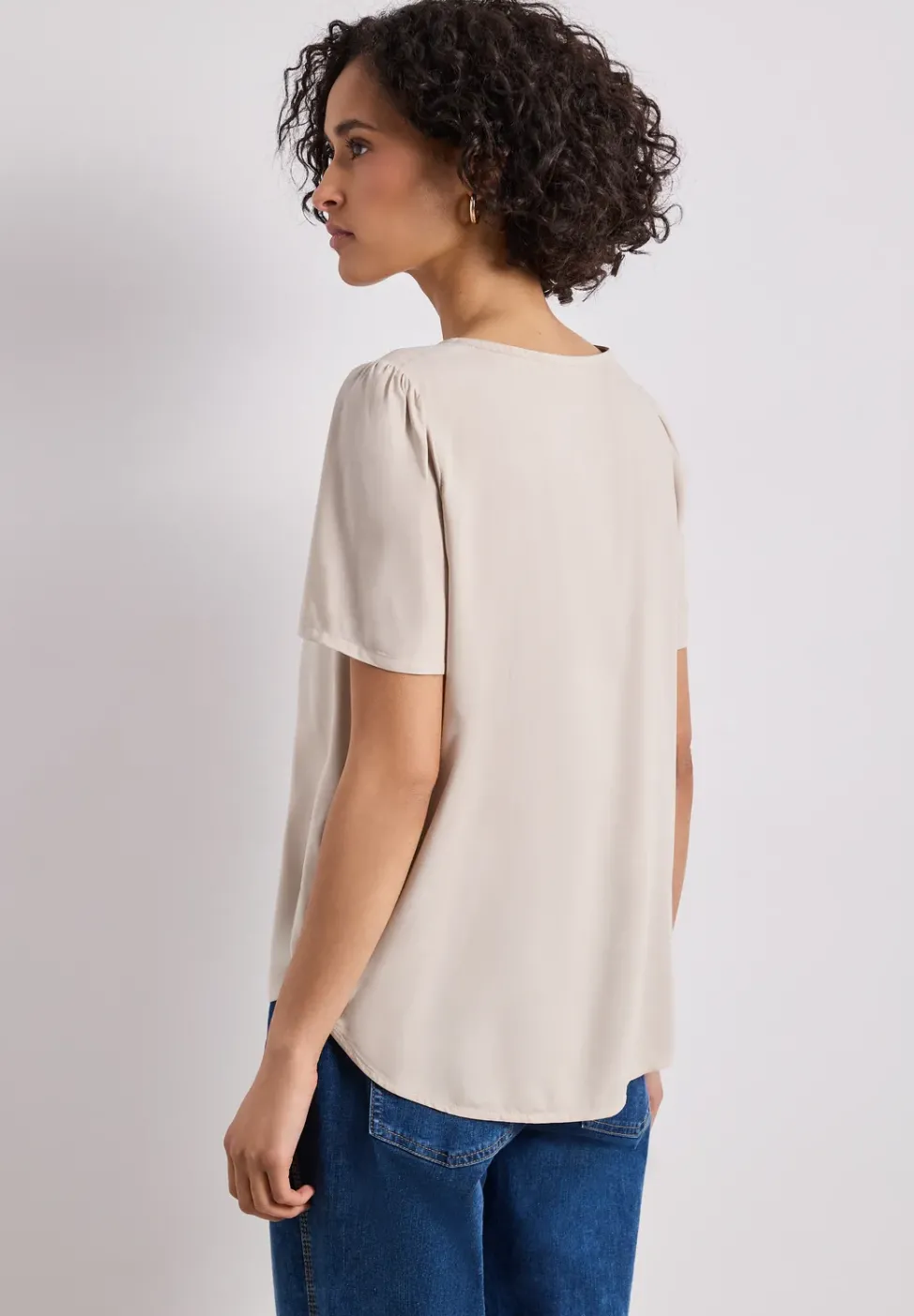 Blouse à col rond et manches courtes bouffantes