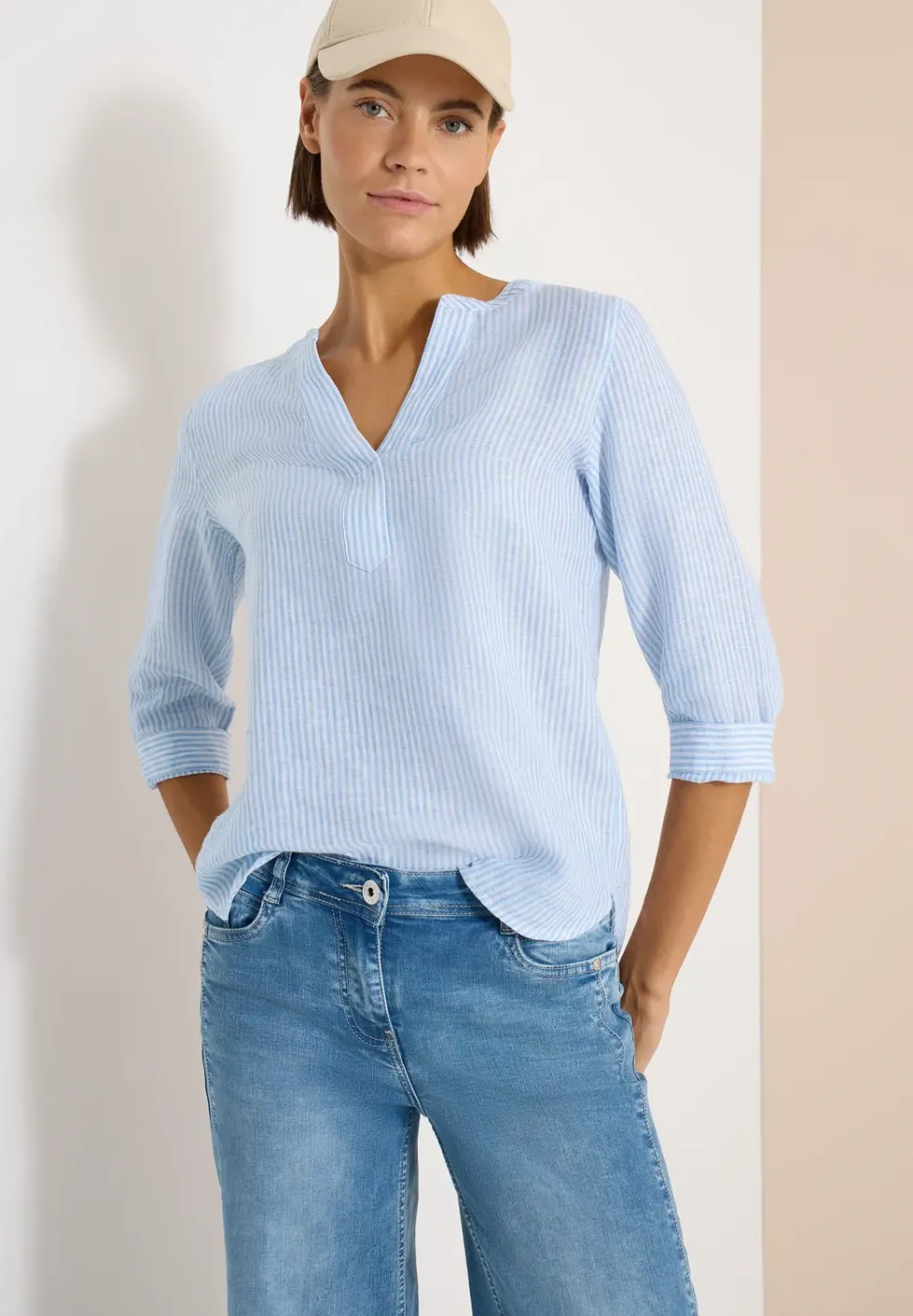 Blouse à manches 3/4 avec col fendu en lin
