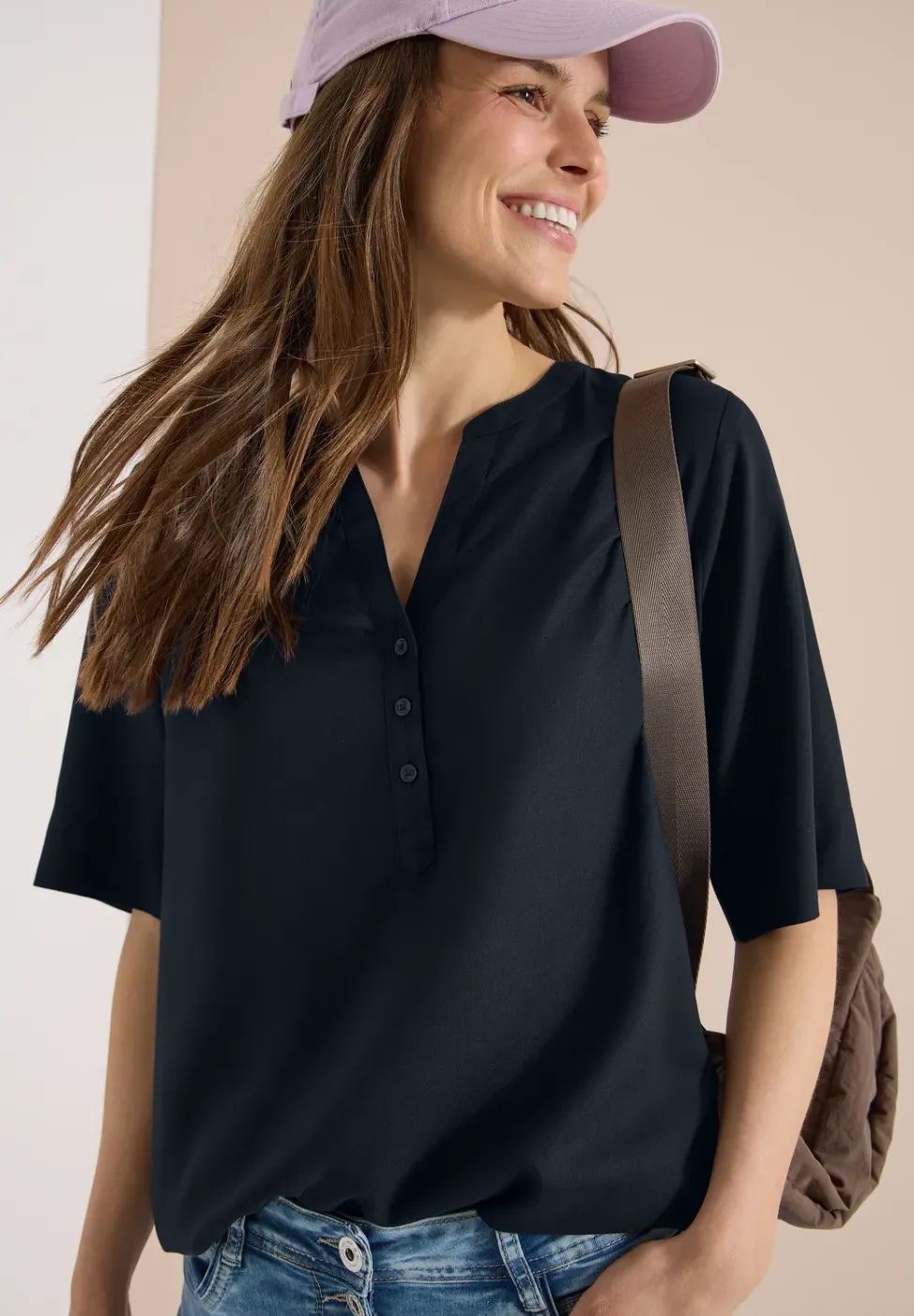 Blouse à manches 3/4 avec col fendu