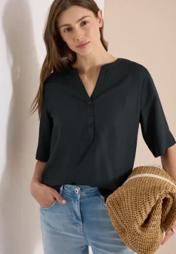 Blouse à manches 3/4 avec col fendu