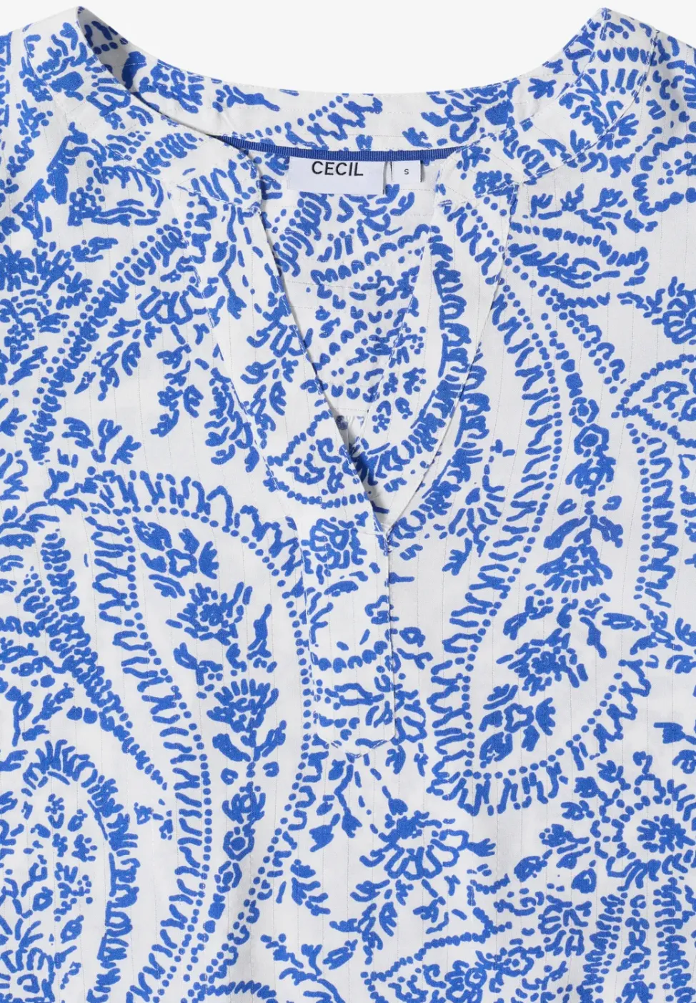 Blouse à manches 3/4 avec col fendu et paillettes