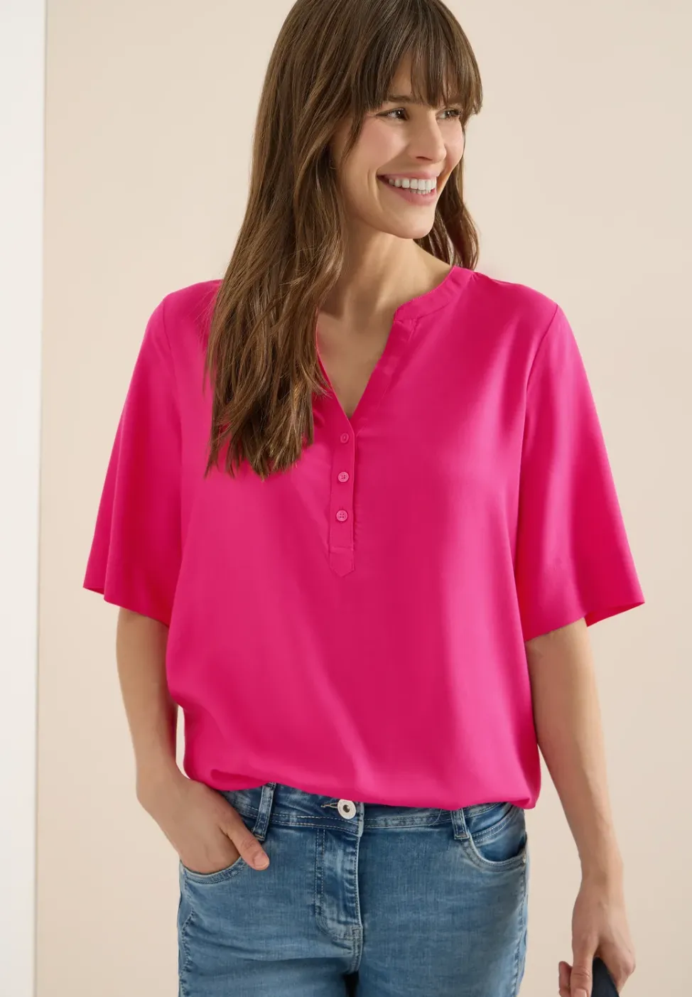 Blouse à manches 3/4 avec col fendu