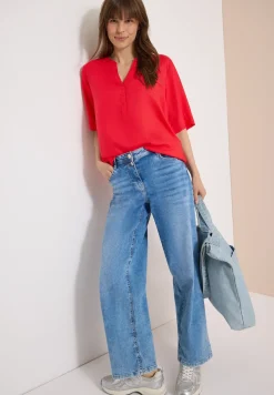 Blouse à manches 3/4 avec col fendu