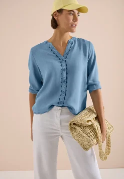 Blouse à manches 3/4 dans un look denim