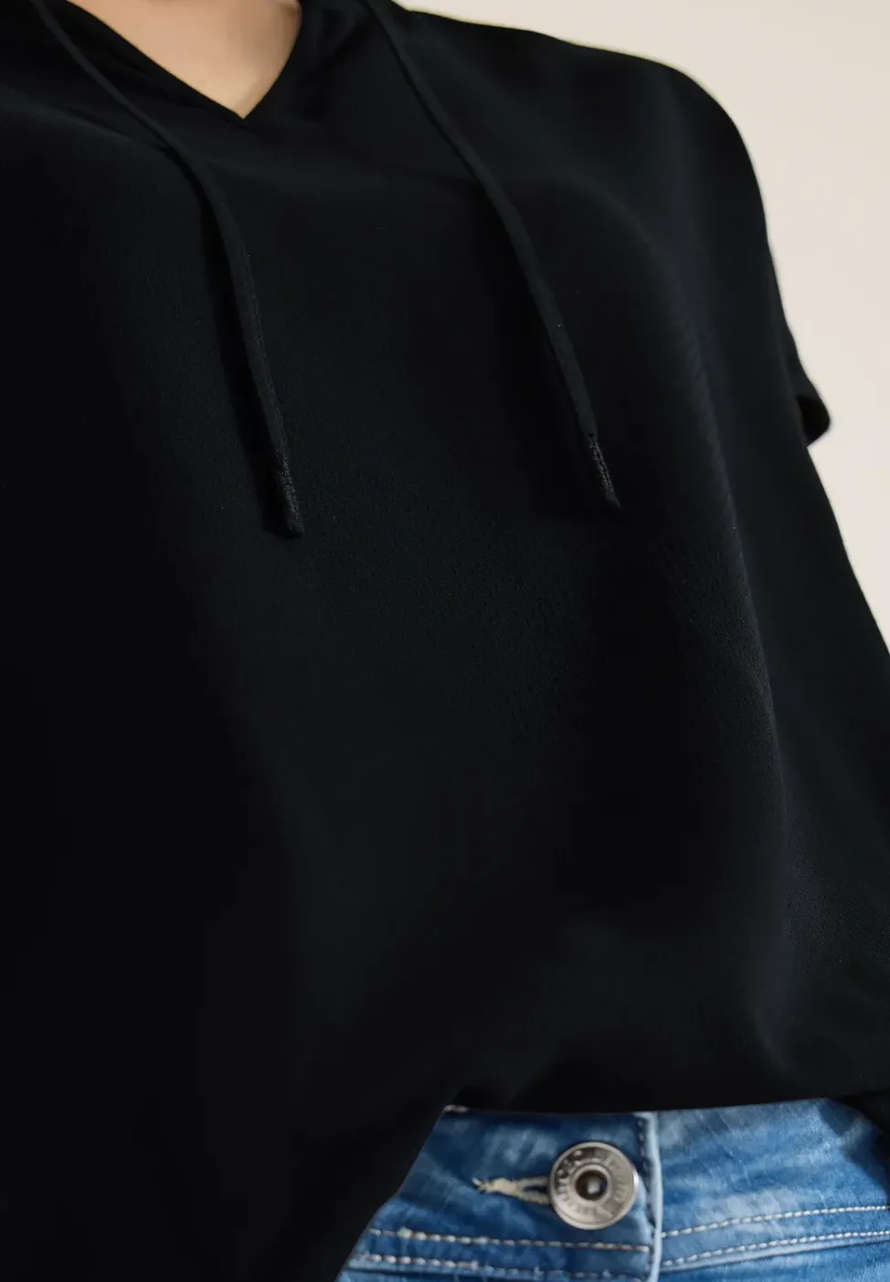 Blouse à manches courtes avec mélange de structures