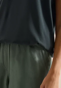 Blouse à manches courtes avec mélange de structures