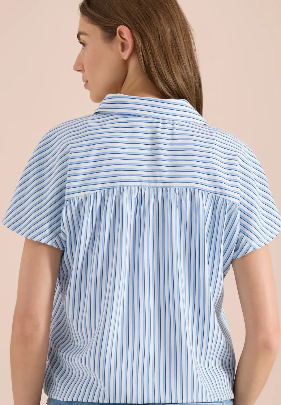 Blouse à manches courtes avec motif à rayures