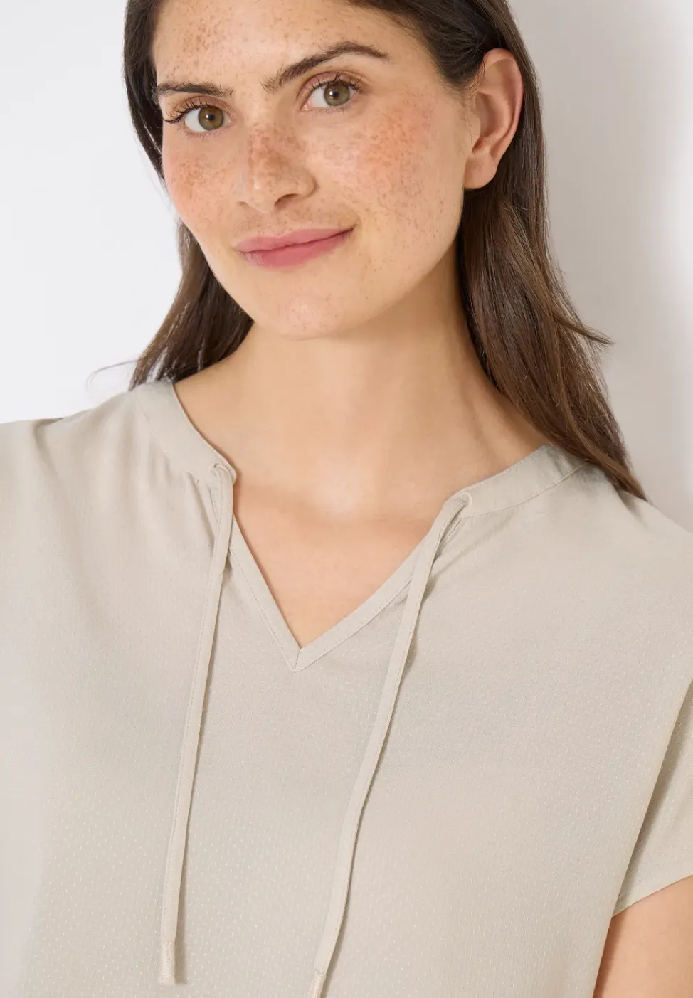 Blouse à manches courtes avec mélange de structures