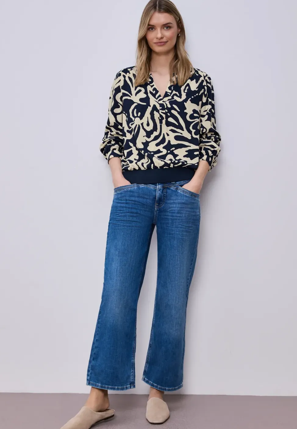 Blouse à manches longues avec ceinture élastique