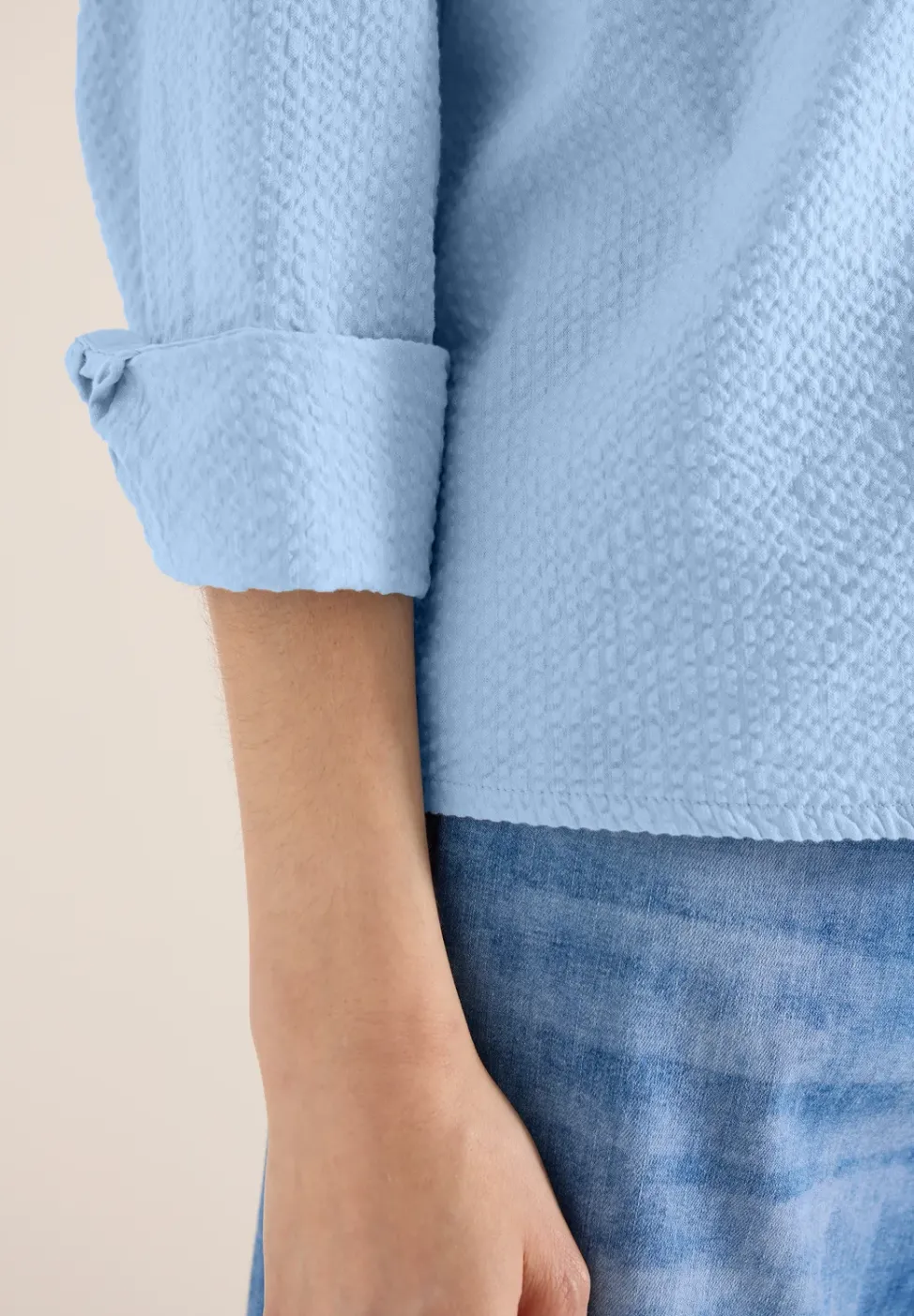 Blouse à manches longues avec structure et boutons