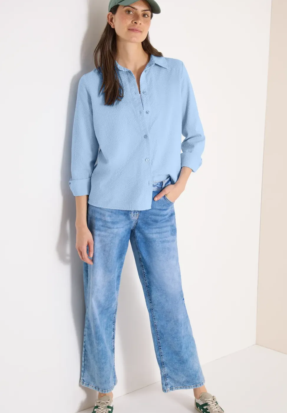 Blouse à manches longues avec structure et boutons