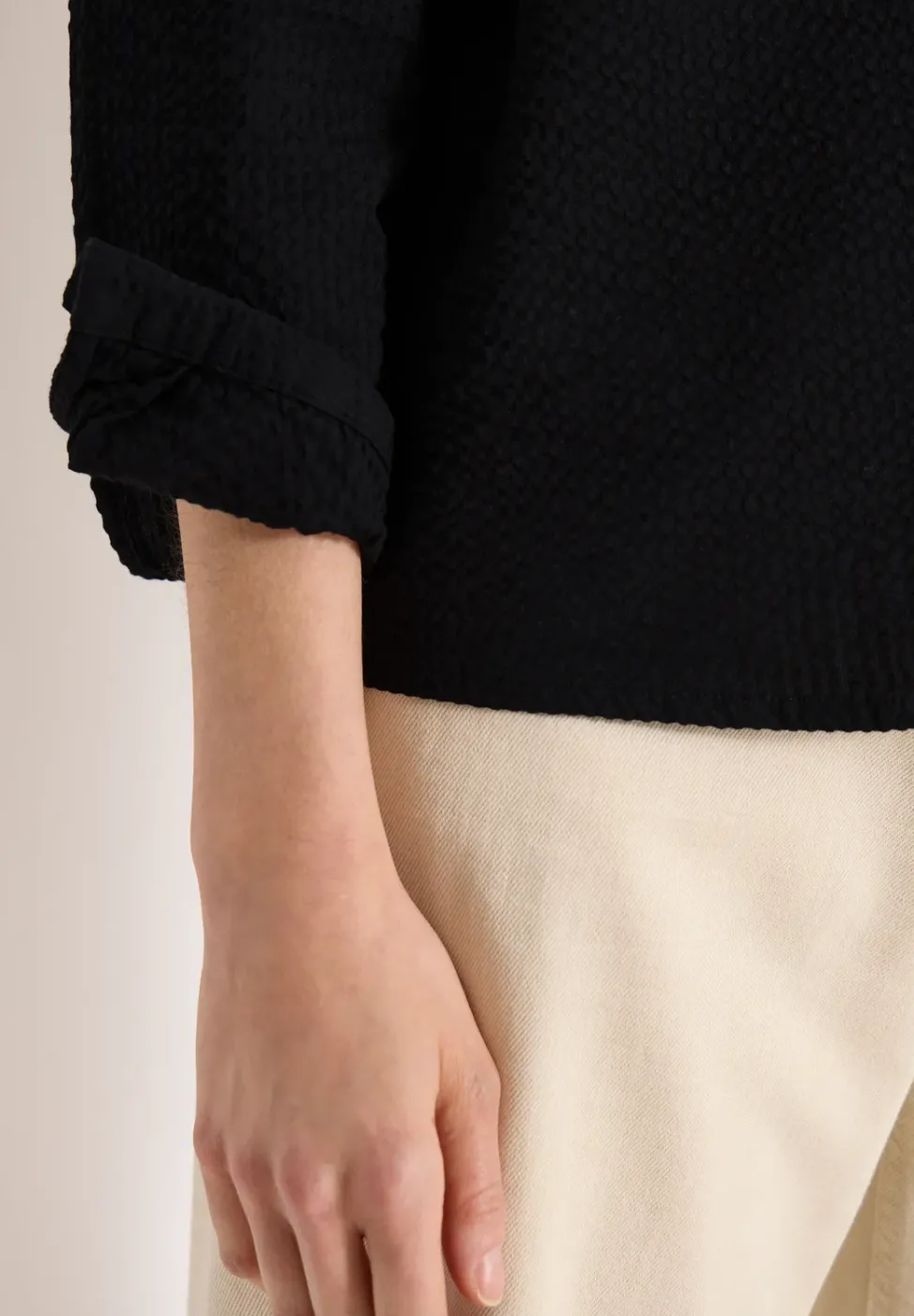 Blouse à manches longues avec structure et boutons