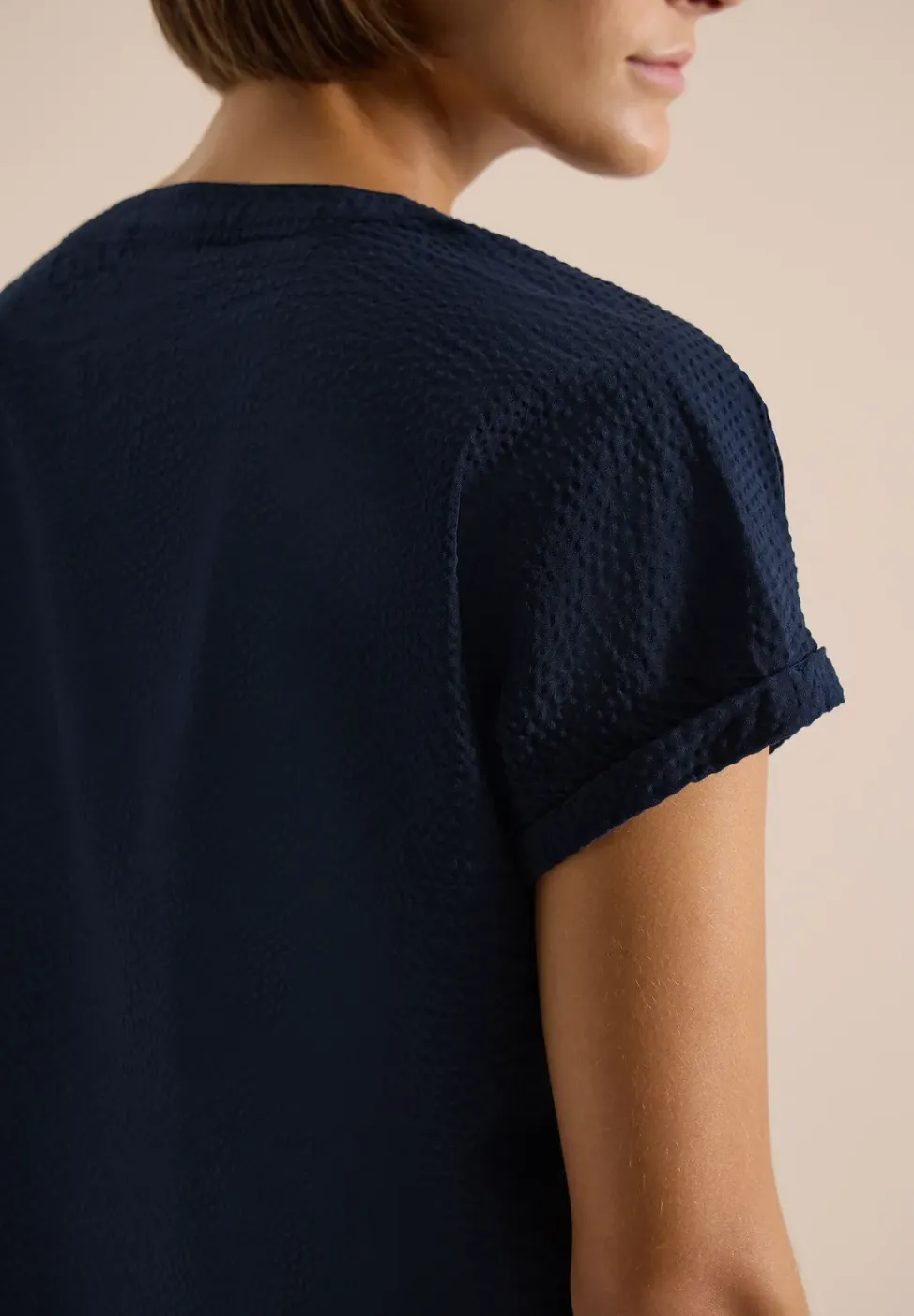 Blouse à épaules tombantes en seersucker