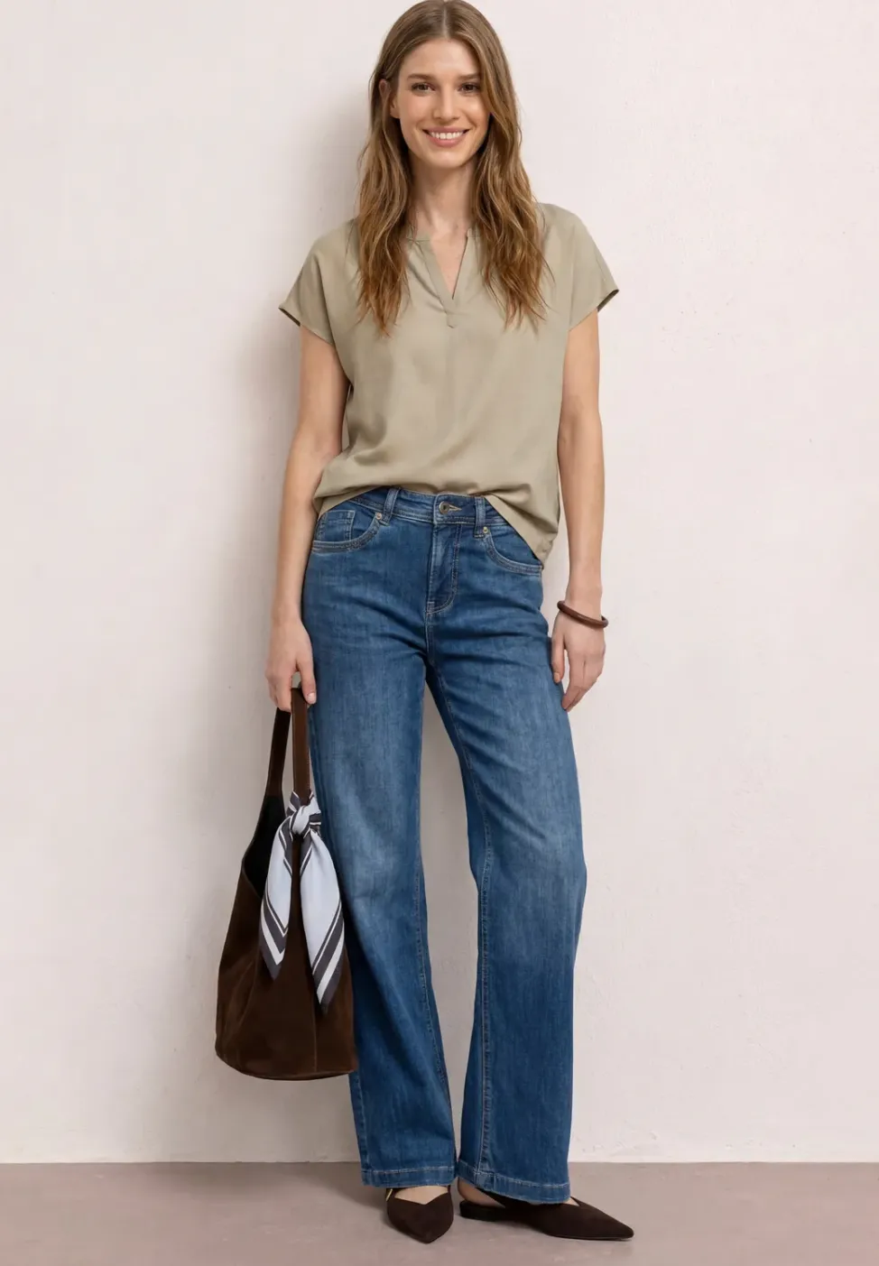 Blouse à épaules tombantes avec col fendu