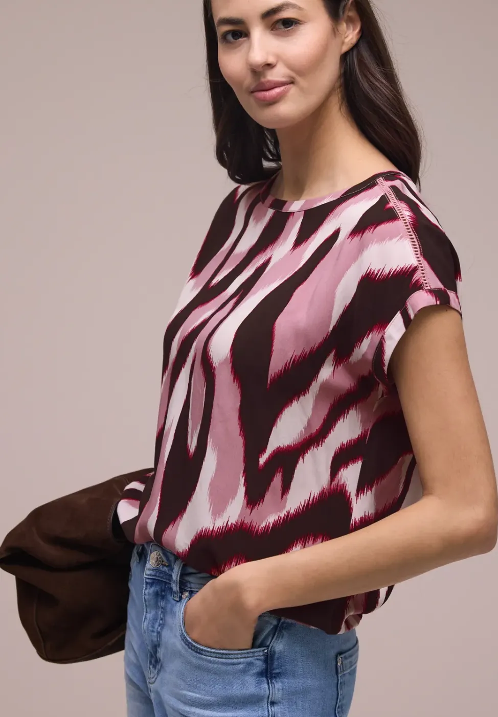 Blouse à épaules tombantes avec bandes décoratifves