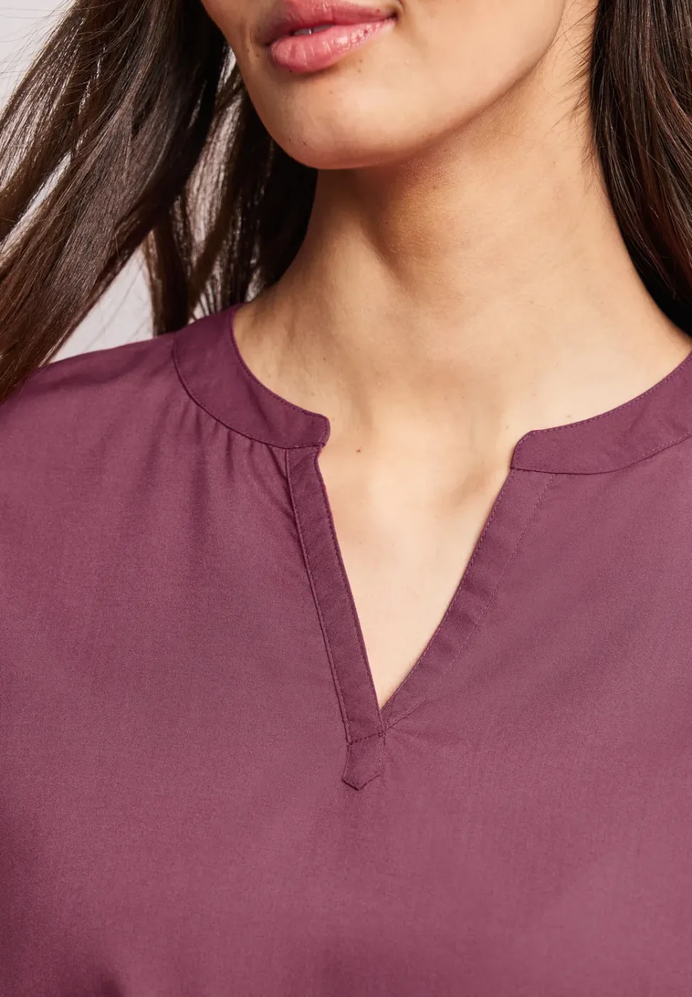 Blouse à épaules tombantes avec col fendu