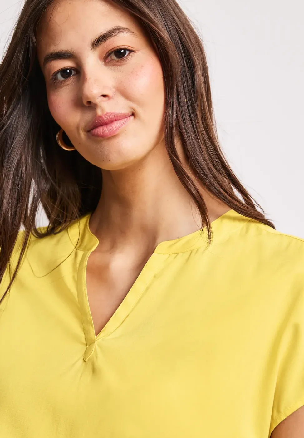 Blouse à épaules tombantes avec col fendu