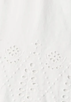 Blouse avec broderie anglaise