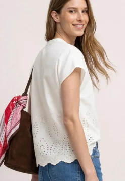 Blouse avec broderie anglaise