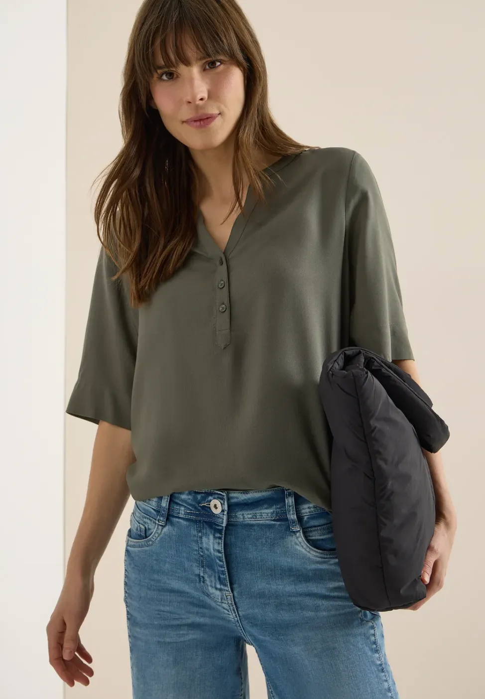 Blouse avec col fendu et ourlet élastique