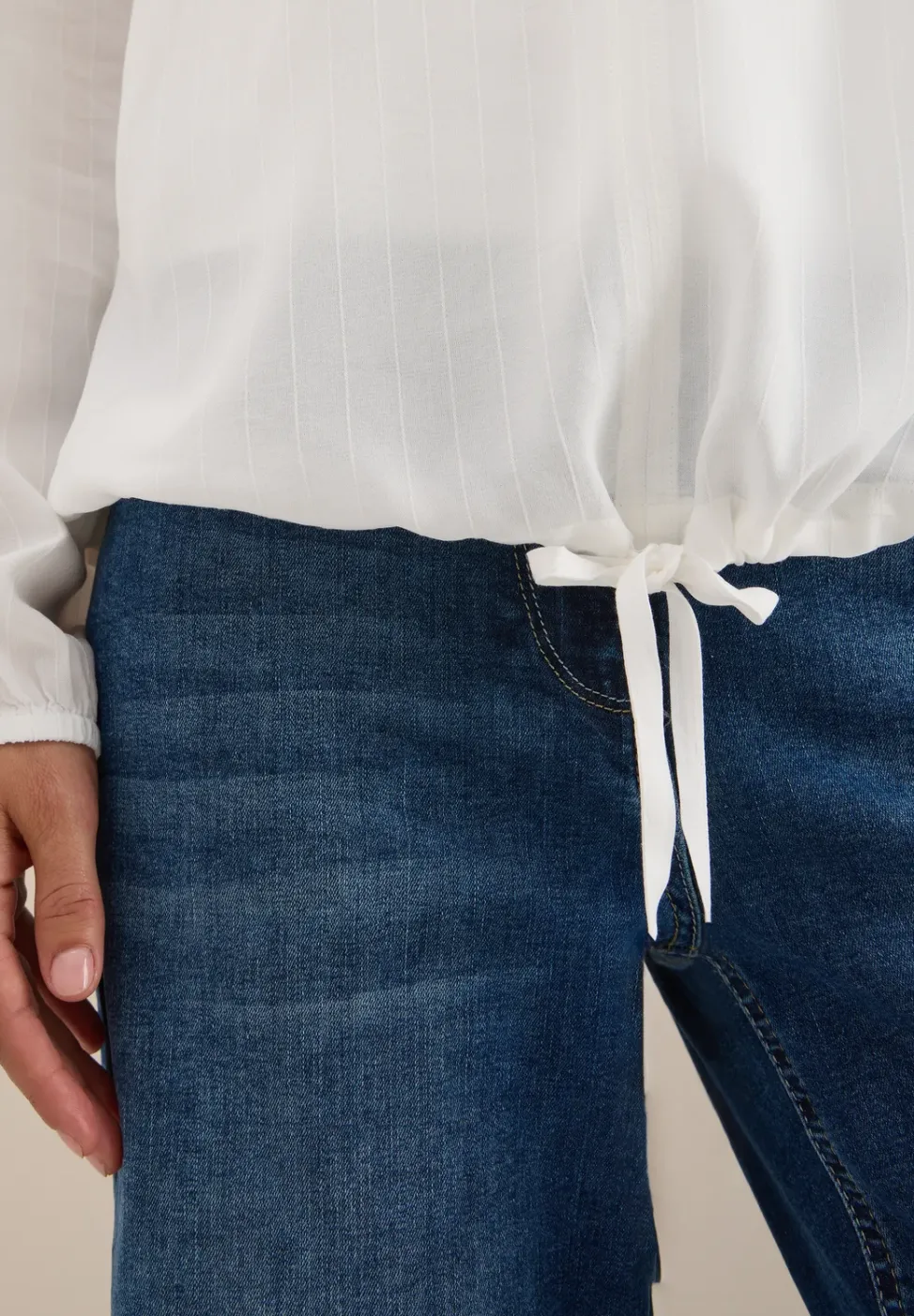Blouse avec cordon de serrage