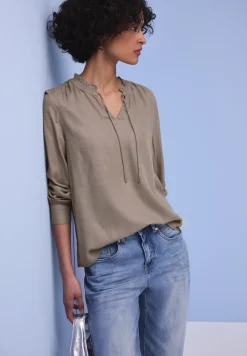 Blouse avec détail de ruches
