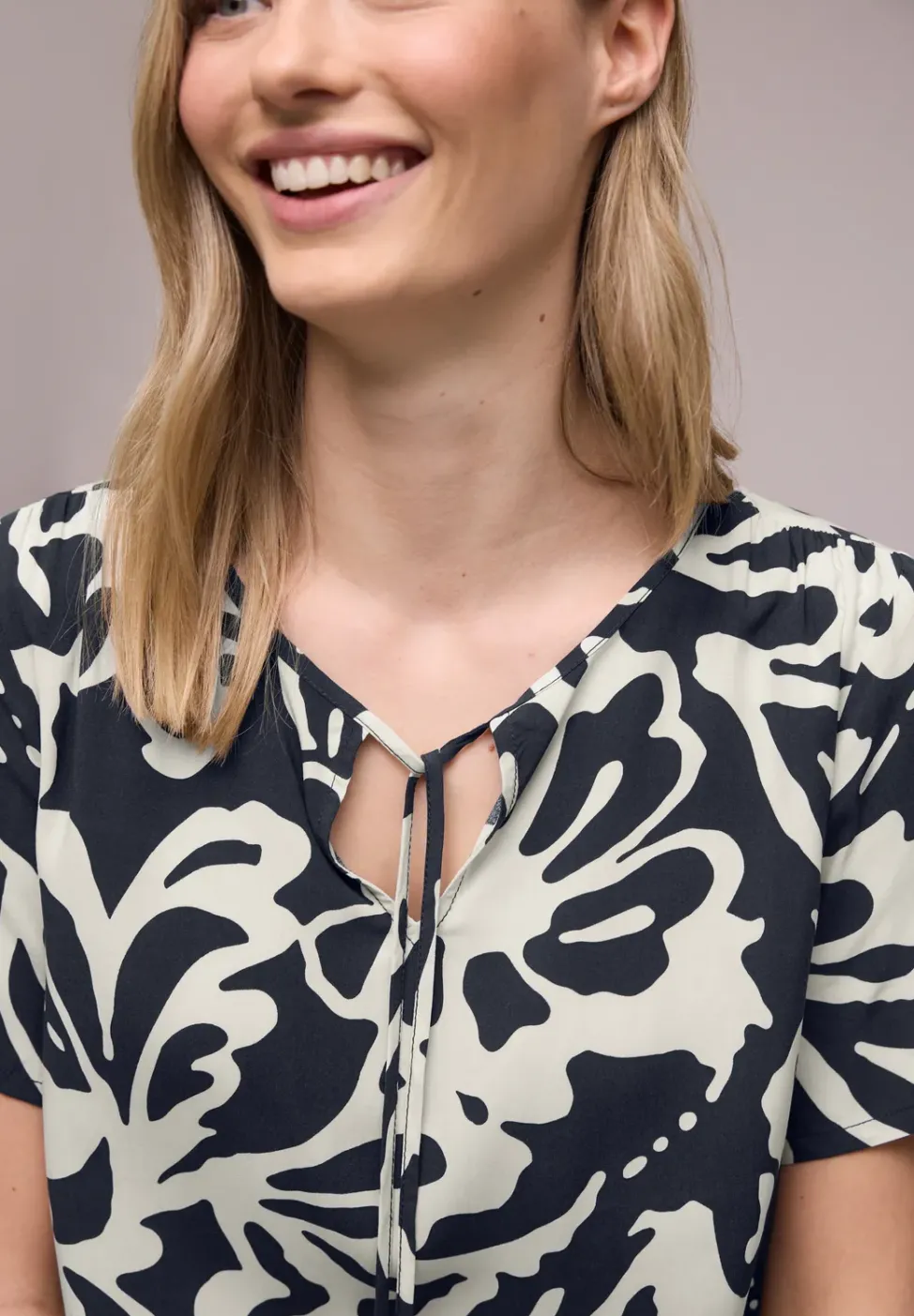 Blouse avec détail de string