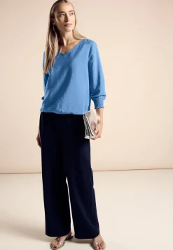 Blouse avec détail smocké