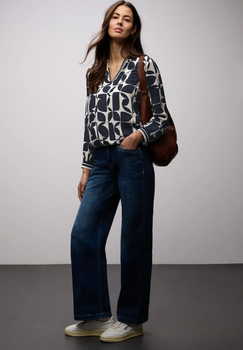 Blouse avec détails en tape