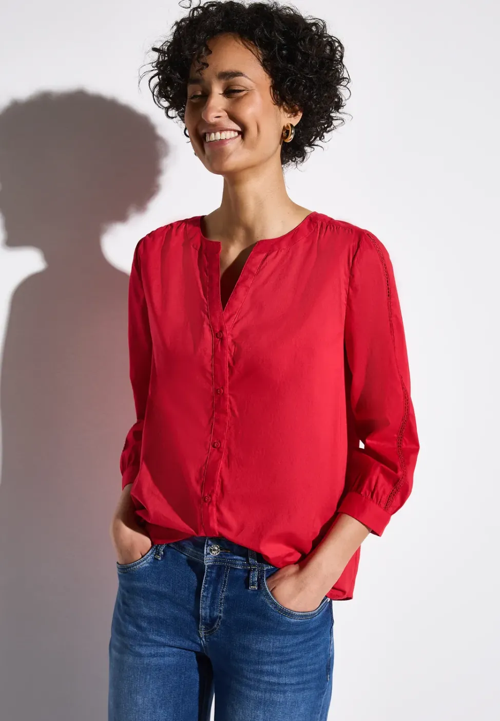 Blouse avec détails en tape
