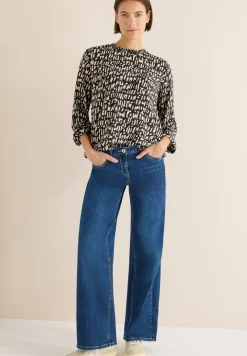Blouse avec encolure smockée