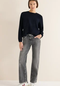 Blouse avec encolure smockée