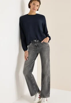 Blouse avec encolure smockée