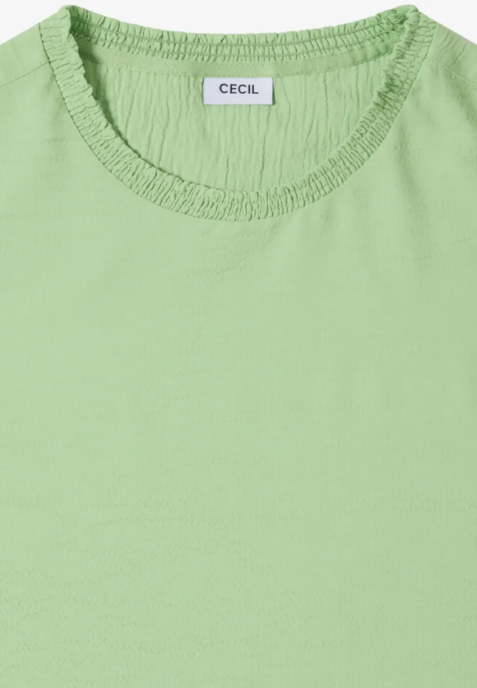 Blouse avec encolure smockée